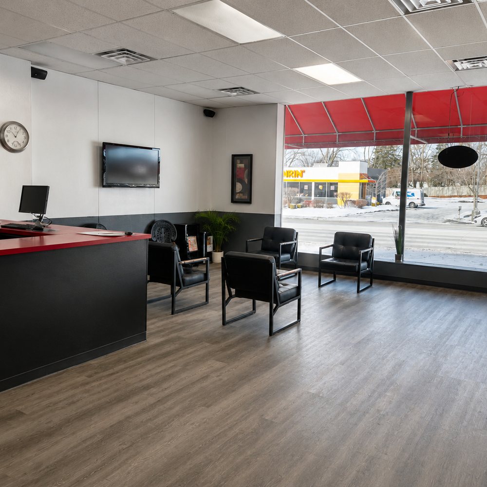 Front desk and customer waiting area at Ogden Auto Service in Downers Grove